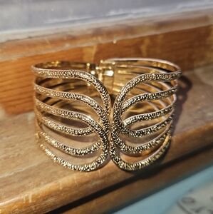 Elegant Gold Cuff Bracelet